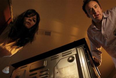 Selma Blair and Nicolas Cage in Mom and Dad