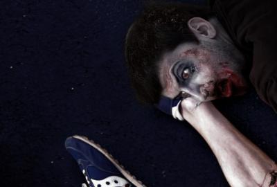 Dead Running zombie attacks runners legs