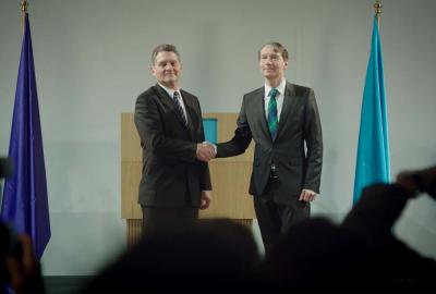 Hand in Hand film still two politicians shaking hands