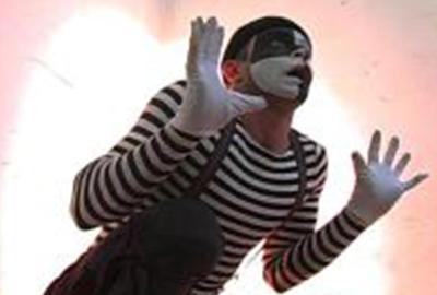 Mime Massacre mime looks scared