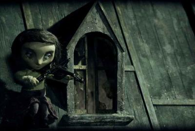 Violeta claymation girl plays violin